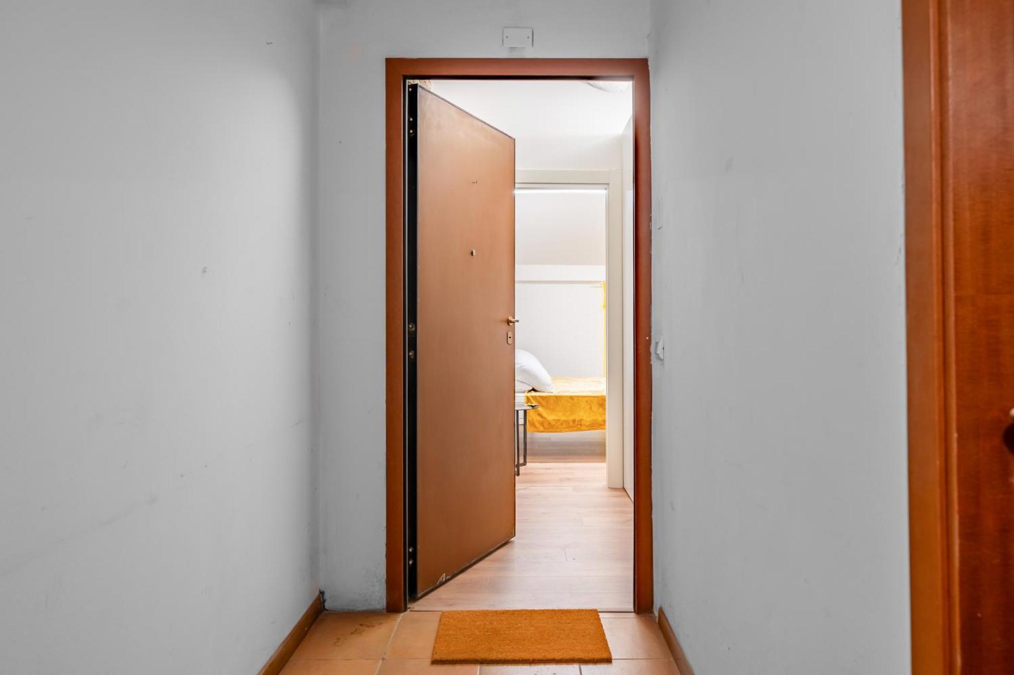 布雷西亚Cascina Conicchio - Metro Station - By Host4U公寓 外观 照片